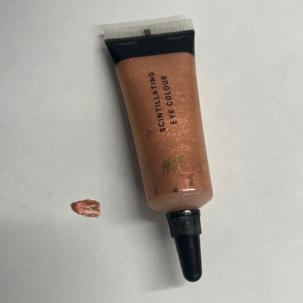 H&M Scintillating Rose Diamond Eyeshadow Cream - Unused